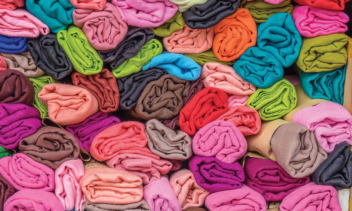 5 Best used Fabrics in Uniform making
